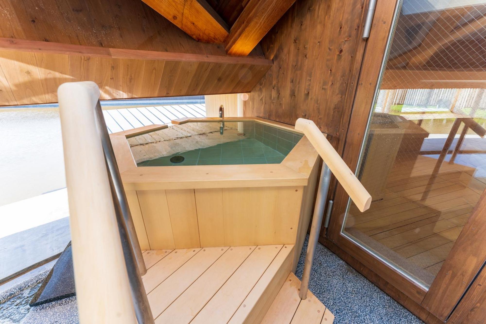 Shonai Hotel Suiden Terrasse Цуруока Екстер'єр фото